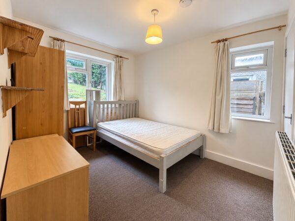 Furnished Double Room, Hughenden Rd, High Wycombe, Buckinghamshire, HP13 5PD