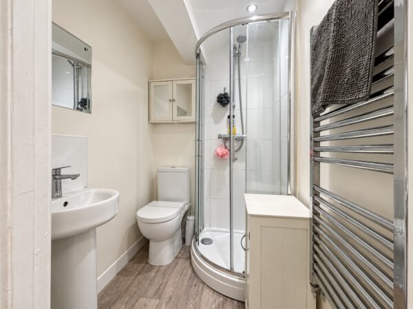 Furnished Double Room, Hughenden Rd, High Wycombe, Buckinghamshire, HP13 5PD