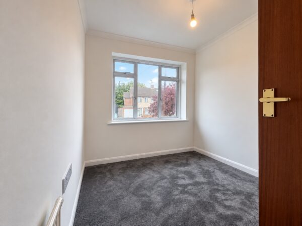 3 Bed Semi-Detached, Deeds Grove, High Wycombe, HP12 3PB