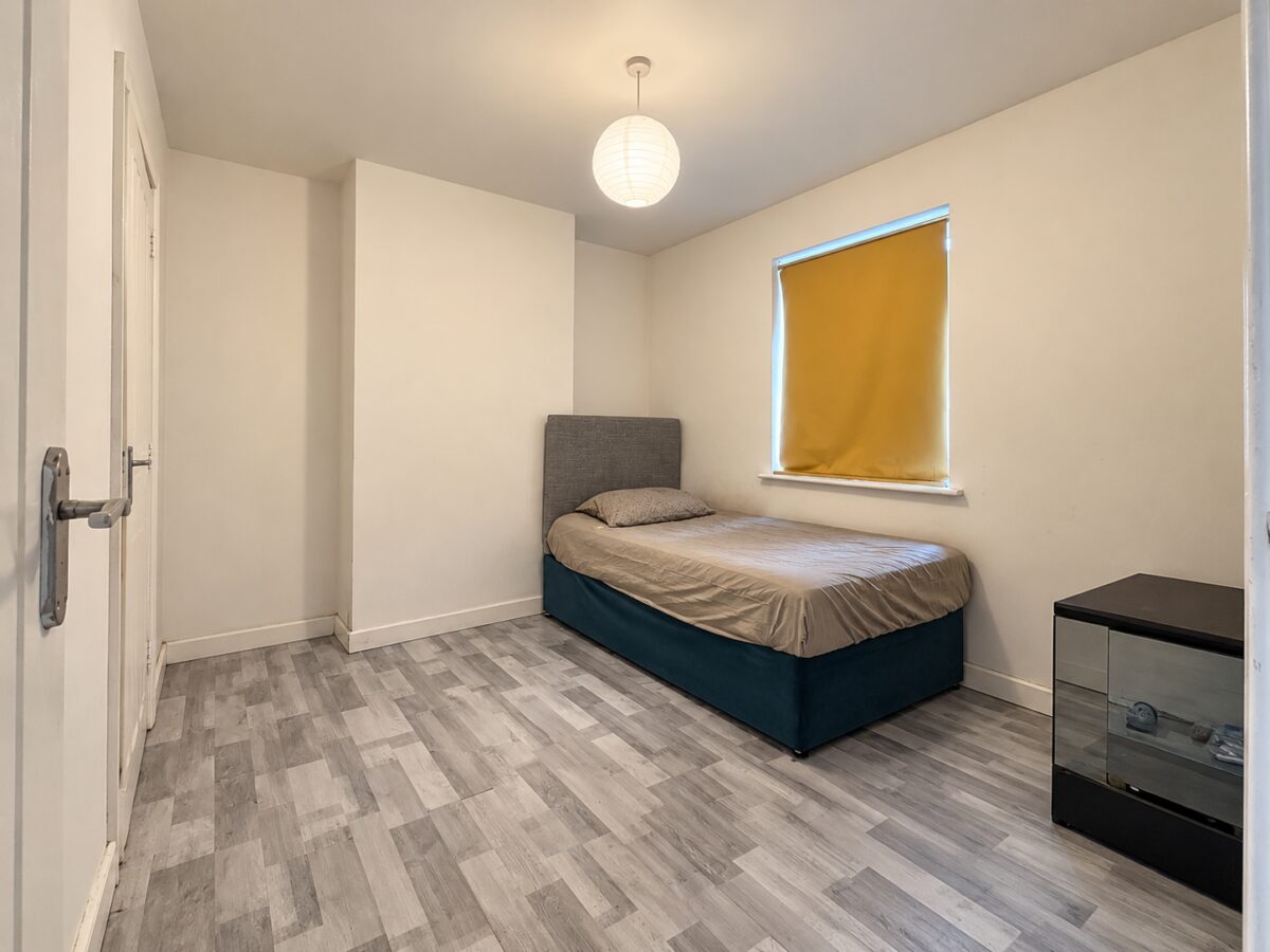 1 Bed Flat, West Wycombe Road, High Wycombe, HP11 2LW