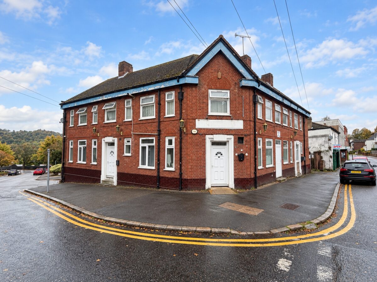 2 Bed Flat, Totteridge Rd, High Wycombe, Buckinghamshire, HP13 6DA